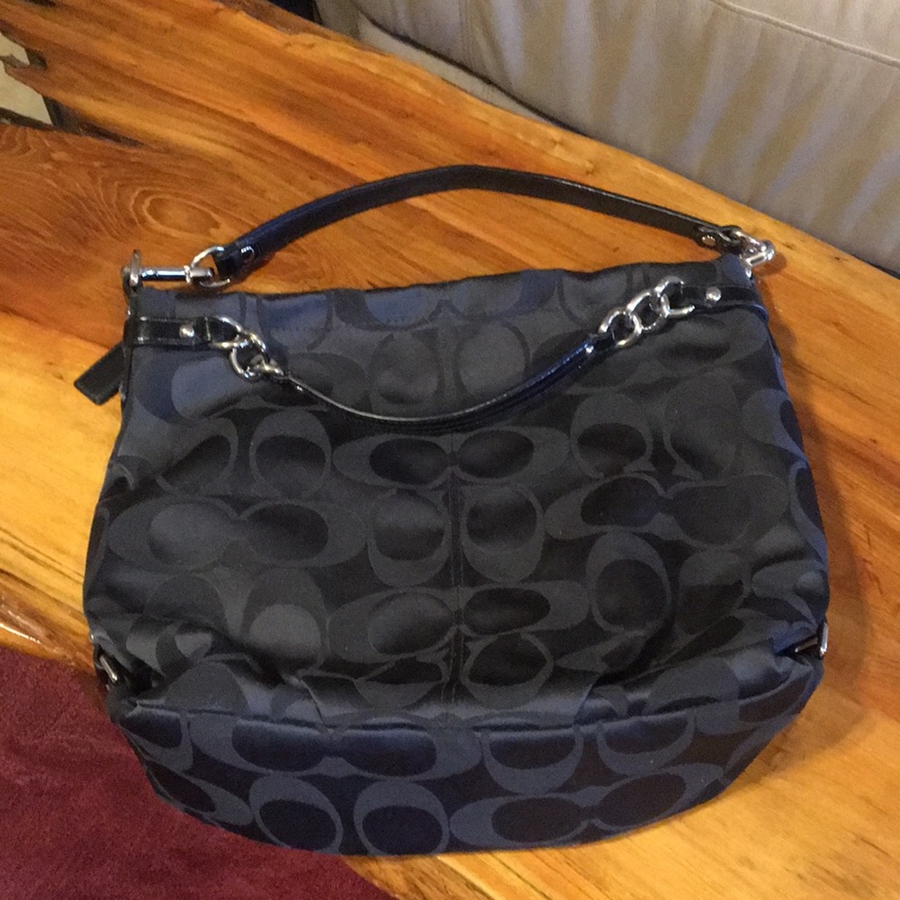 Coach Bag! Beautiful black color in excellent condition